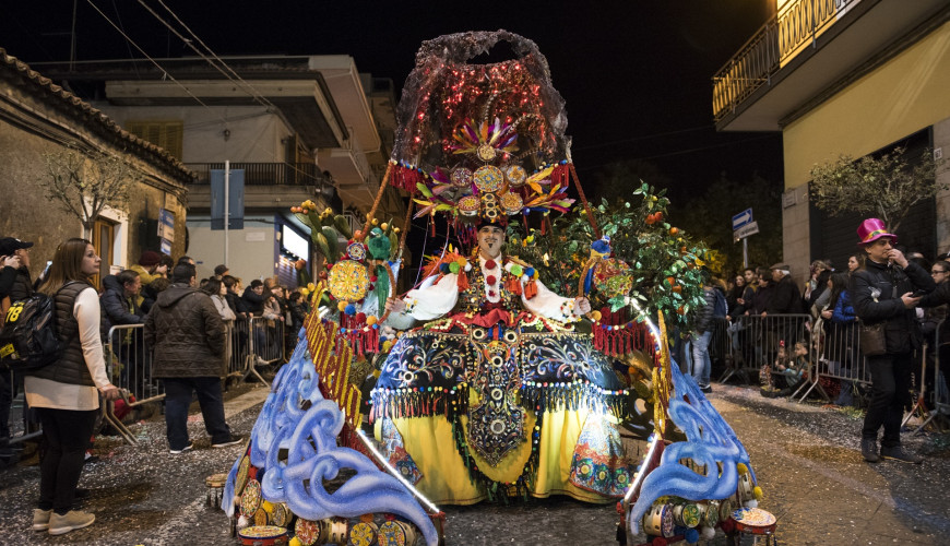 Vivi il Carnevale di Misterbianco: itinerari di 1, 3 e 5 giorni in Sicilia orientale