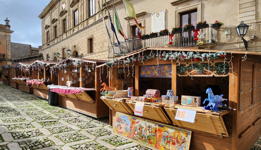 Christmas in Erice: Tradition, Nativity Scenes, and Markets