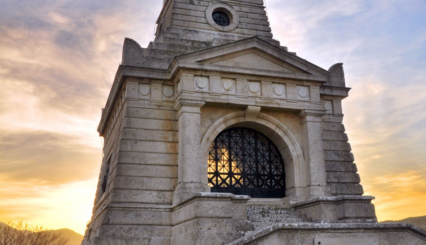 Pomnik i Muzeum Pianto Romano oraz okolice: trasa zwiedzania na 1, 3, 5 i 7 dni