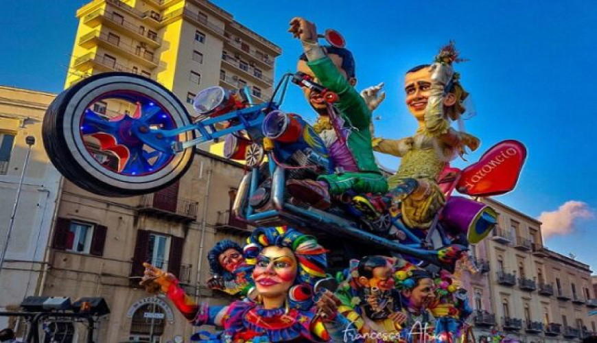 Cosa vedere al Carnevale di Sciacca 2026: guida completa, sfilate, carri e consigli di viaggio