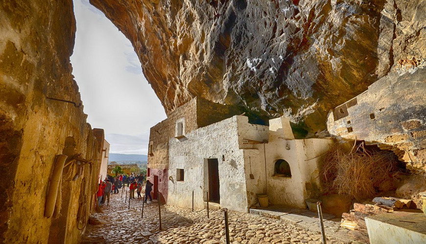 Custonaci un tesoro di borgo - Custonaci... Benvenuti in un viaggio unico tra natura, arte, storia, devozione e enogastronomia.