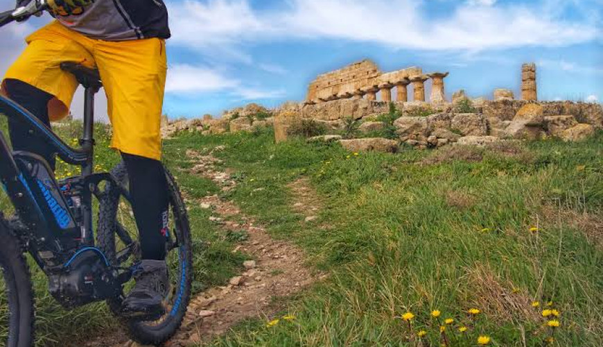 Aktivitäten und Sport auf Sizilien: Nervenkitzel zwischen Meer, Land und Himmel