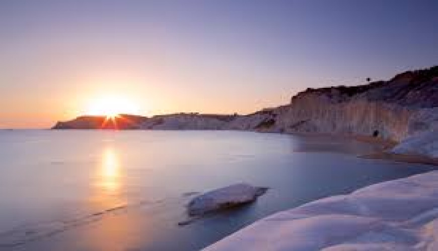 Scala dei Turchi di Agrigento: la scogliera bianca simbolo della Sicilia