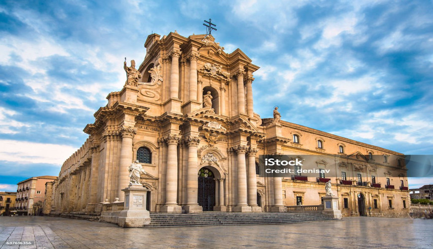 Siracusa e Ortigia: gioielli del Mediterraneo tra storia e mare